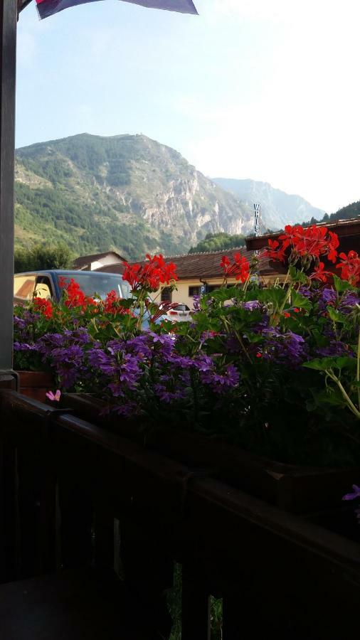 Deacons Lodge Bardonecchia Esterno foto